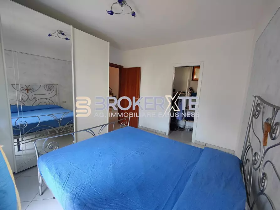 Immagine 6 di Villa in vendita  a Castelnuovo Magra