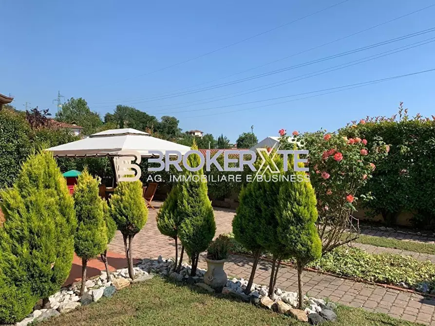 Immagine 30 di Villa in vendita  a Castelnuovo Magra