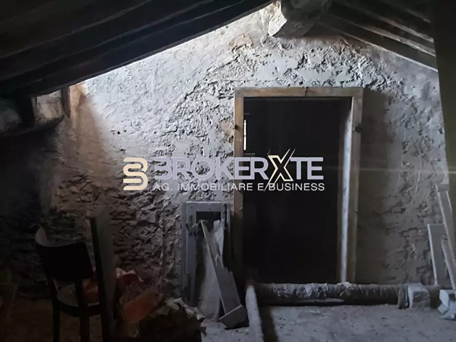 Immagine 95 di Casa semindipendente in vendita  a Carrara