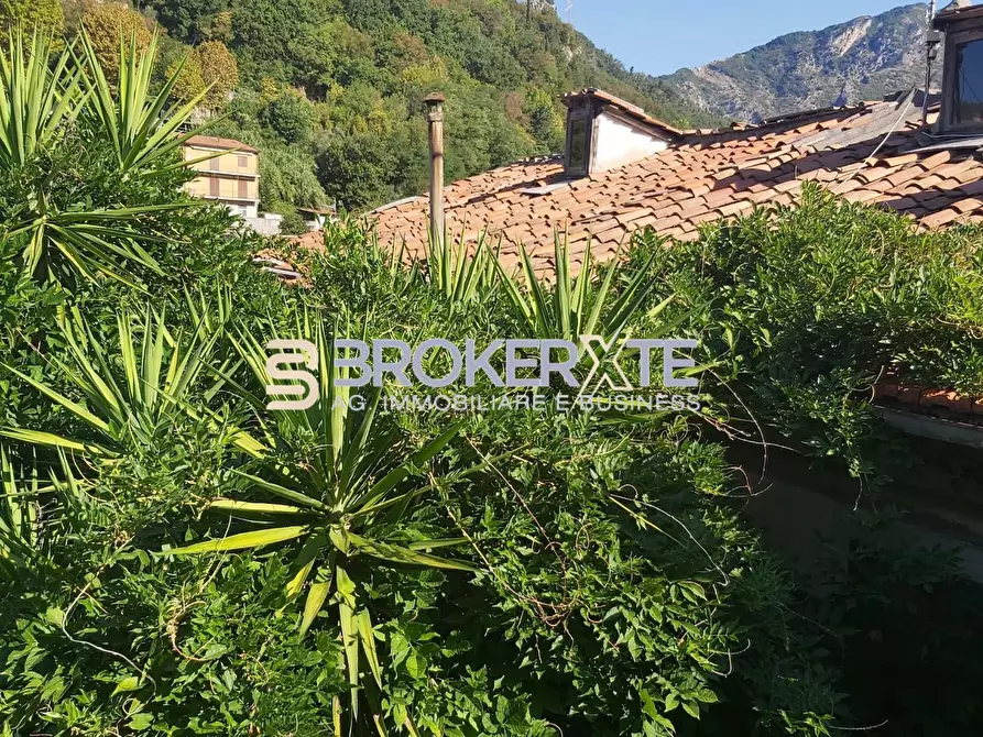 Immagine 90 di Casa semindipendente in vendita  a Carrara