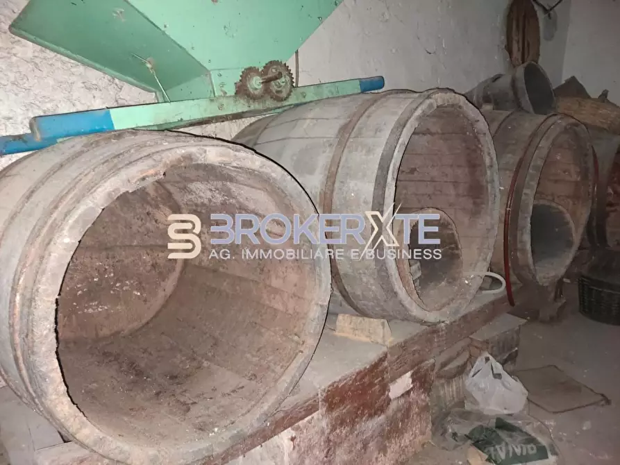 Immagine 11 di Casa semindipendente in vendita  a Carrara