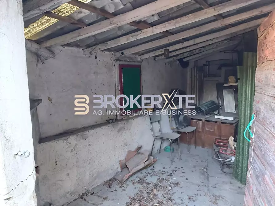 Immagine 60 di Casa semindipendente in vendita  a Carrara