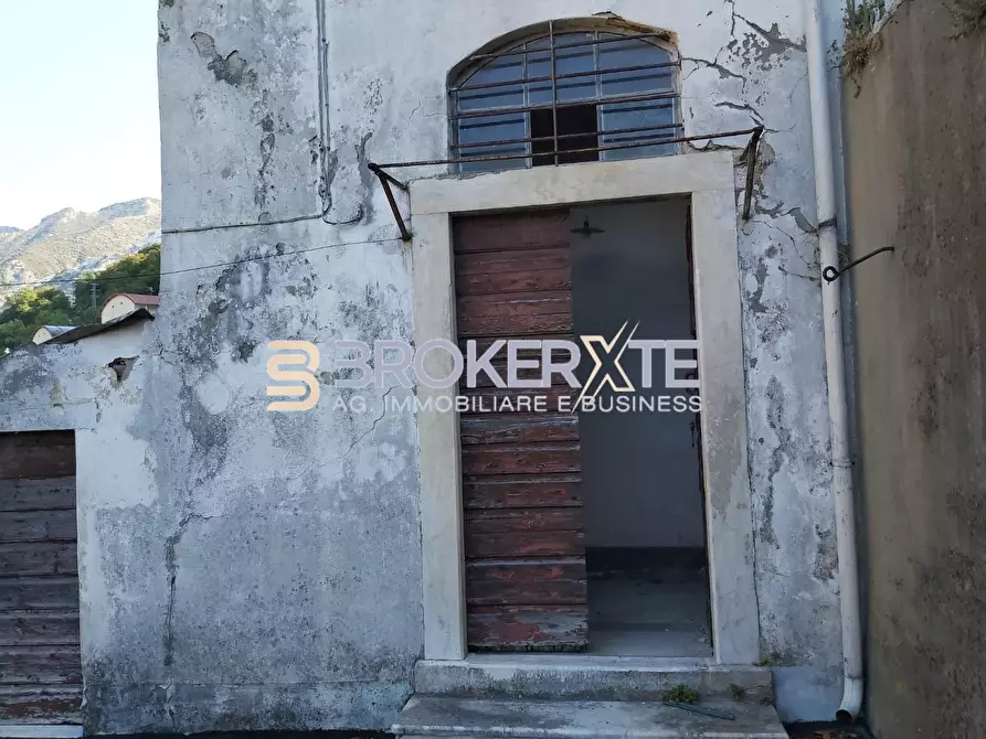 Immagine 76 di Casa semindipendente in vendita  a Carrara
