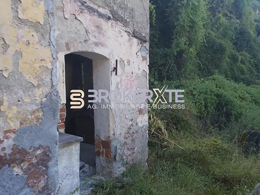 Immagine 23 di Casa semindipendente in vendita  a Carrara