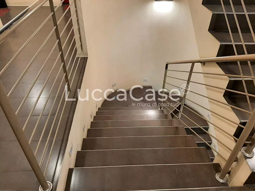 Immagine 6 di Ufficio in affitto  a Porcari