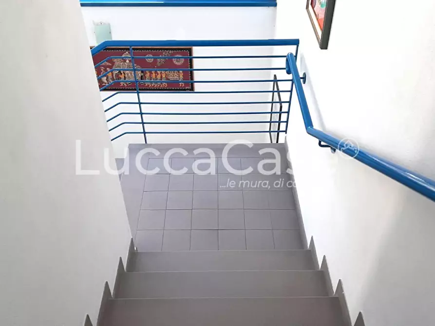 Immagine 3 di Ufficio in affitto  a Lucca