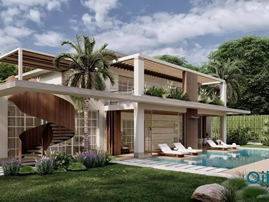 Immagine 4 di Villa in vendita  a Forte Dei Marmi