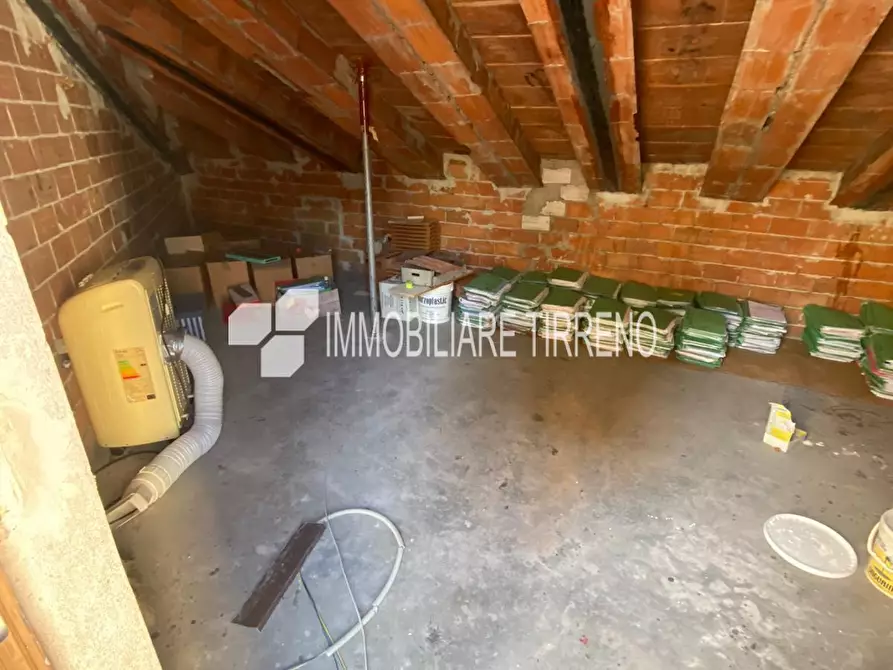 Immagine 11 di Appartamento in vendita  a Massa