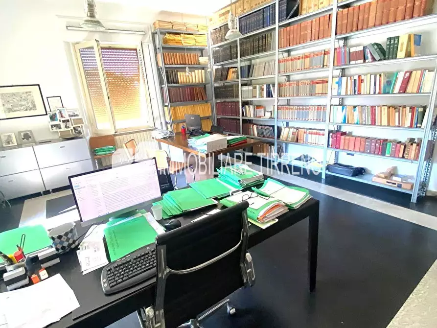 Immagine 3 di Appartamento in vendita  a Massa