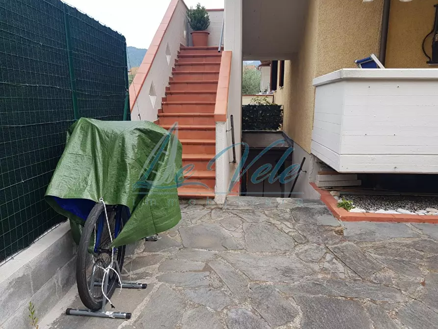 Immagine 12 di Appartamento in vendita  a Massa