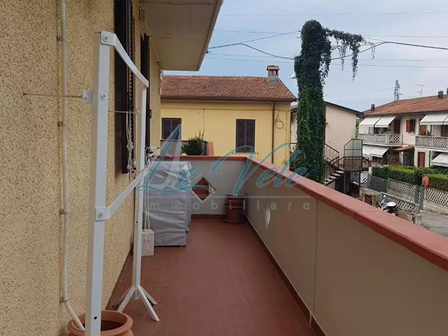 Immagine 14 di Appartamento in vendita  a Massa