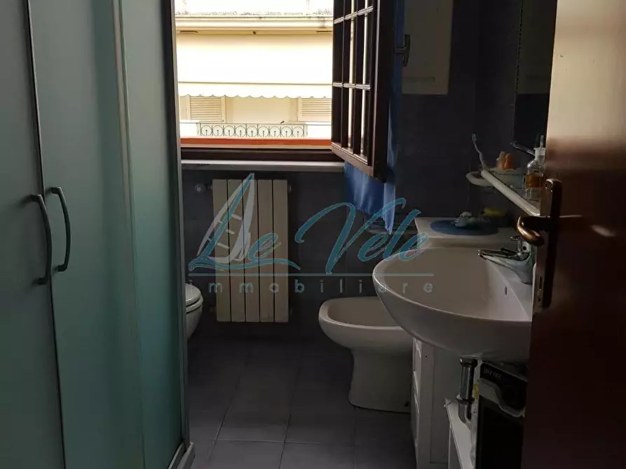 Immagine 10 di Appartamento in vendita  a Massa