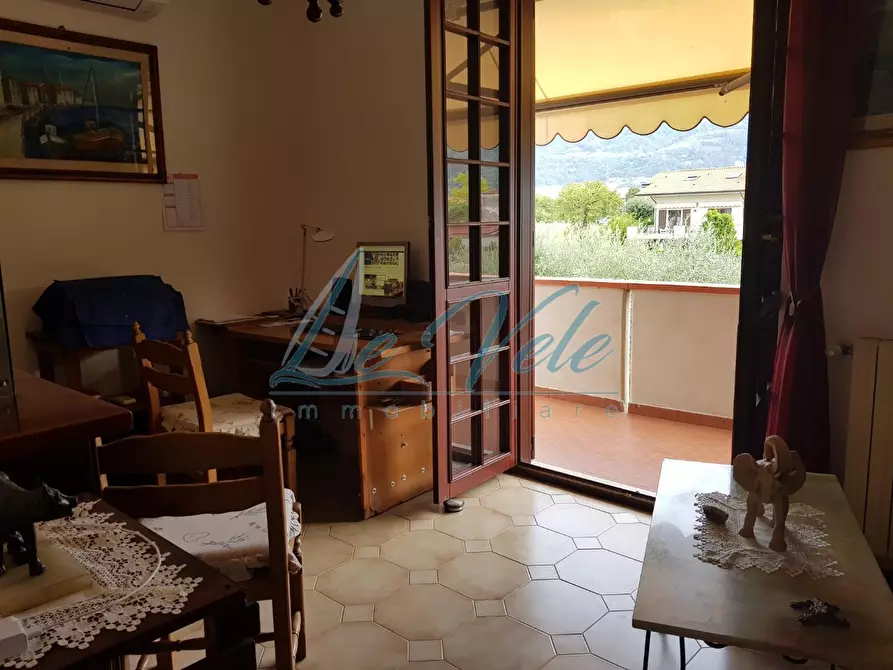 Immagine 9 di Appartamento in vendita  a Massa