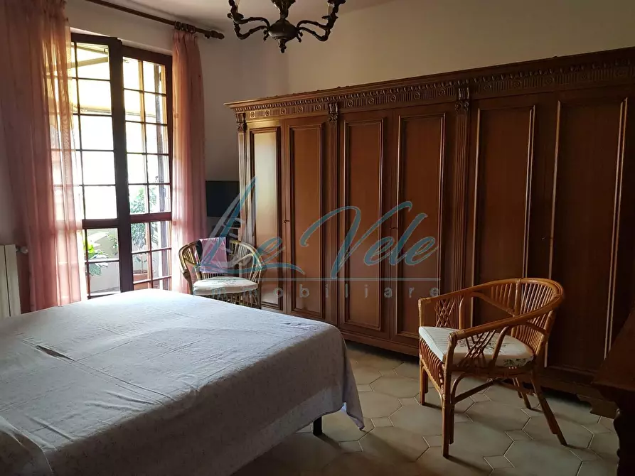 Immagine 8 di Appartamento in vendita  a Massa