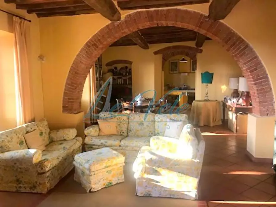 Immagine 6 di Porzione di casa in vendita  a Carrara