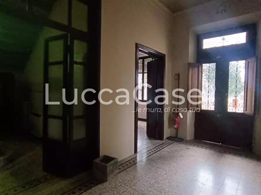 Immagine 5 di Ufficio in affitto  a Lucca