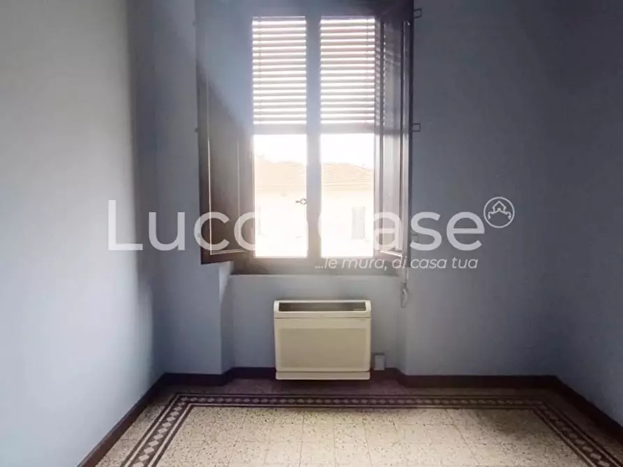Immagine 13 di Ufficio in affitto  a Lucca