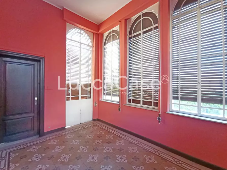 Immagine 24 di Ufficio in affitto  a Lucca