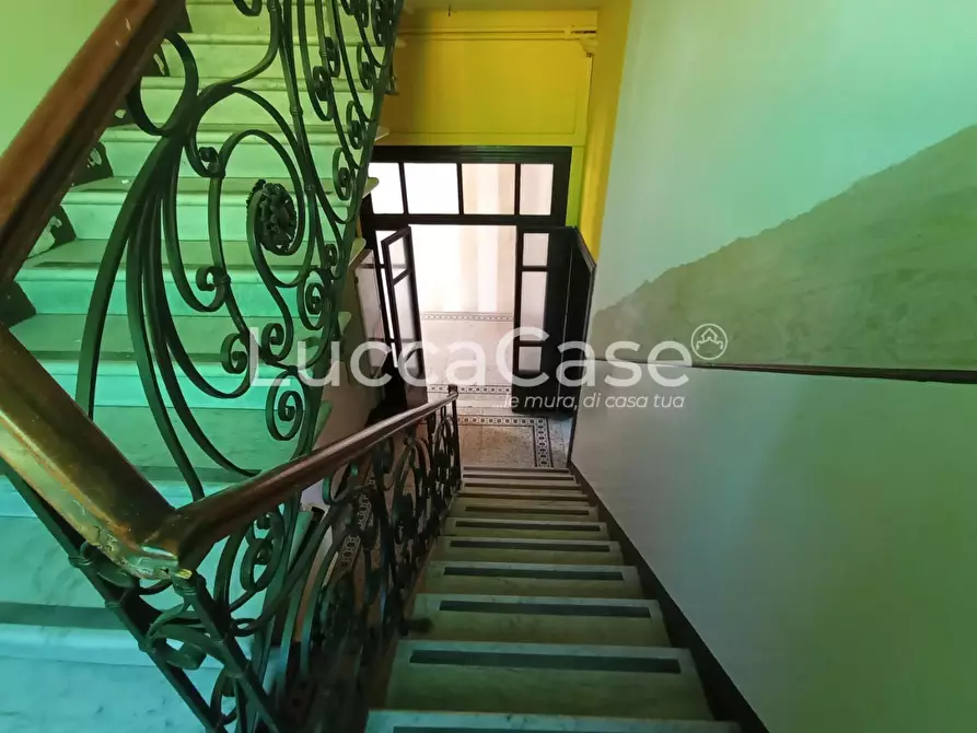 Immagine 22 di Ufficio in affitto  a Lucca