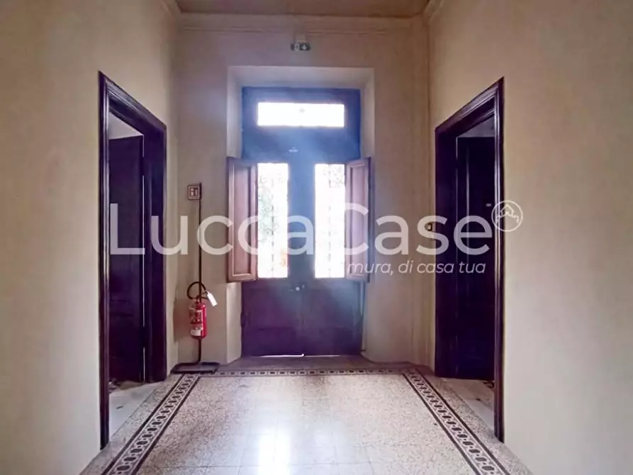 Immagine 6 di Ufficio in affitto  a Lucca