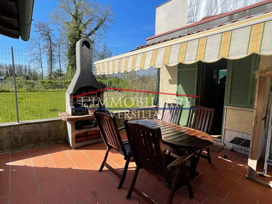 Immagine 5 di Casa indipendente in vendita  a Massa