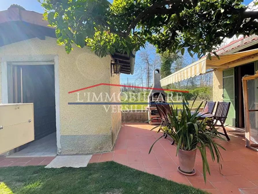 Immagine 4 di Casa indipendente in vendita  a Massa