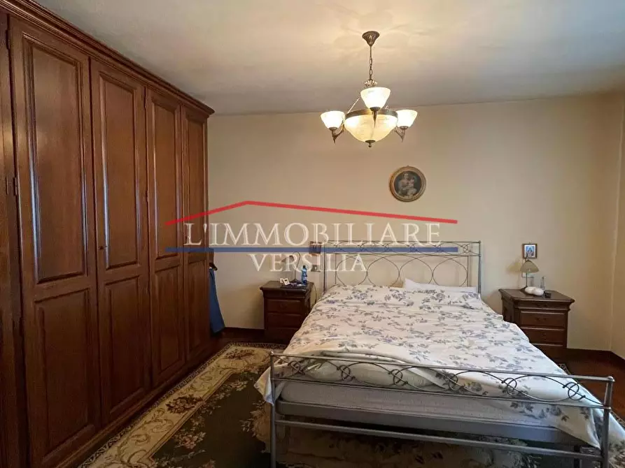 Immagine 14 di Casa indipendente in vendita  a Massa