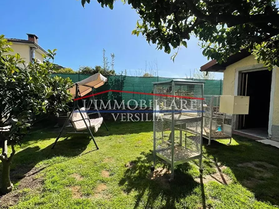 Immagine 2 di Casa indipendente in vendita  a Massa