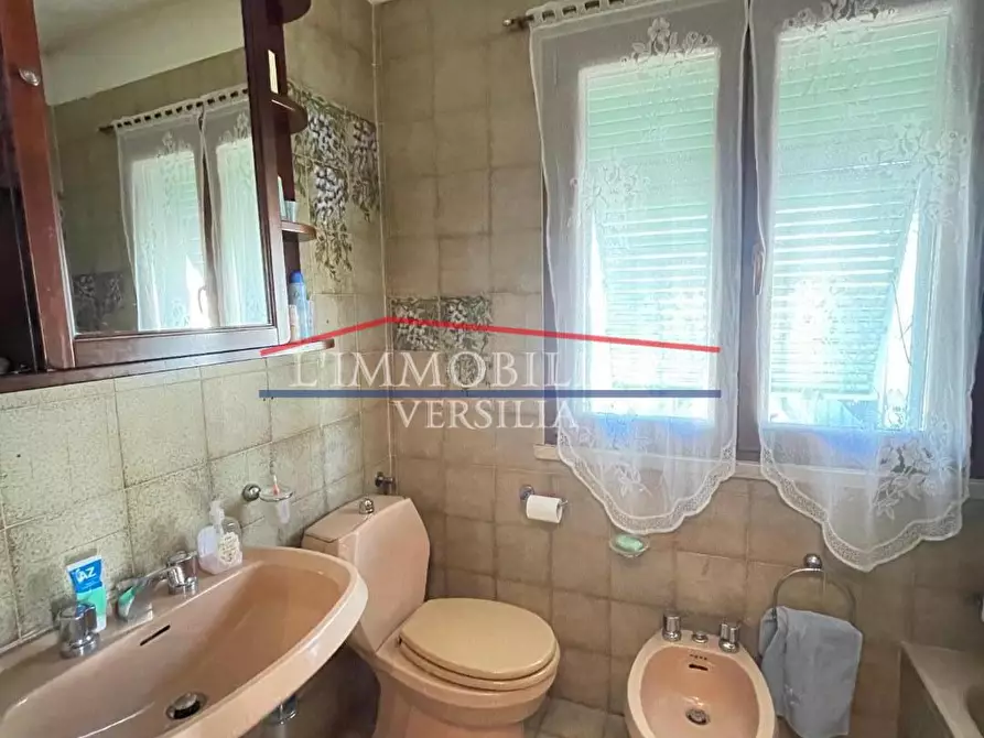 Immagine 15 di Casa indipendente in vendita  a Massa