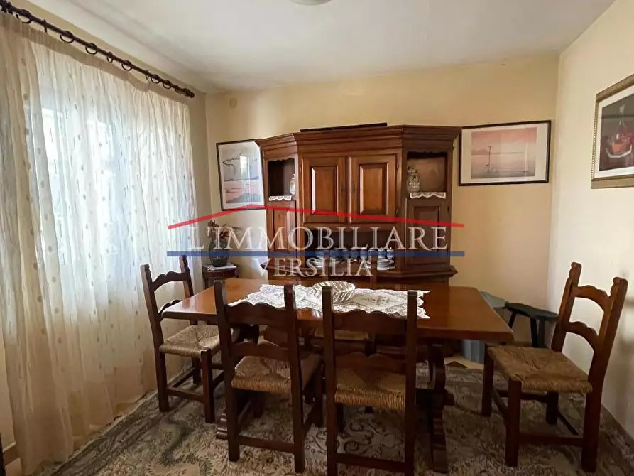 Immagine 9 di Casa indipendente in vendita  a Massa