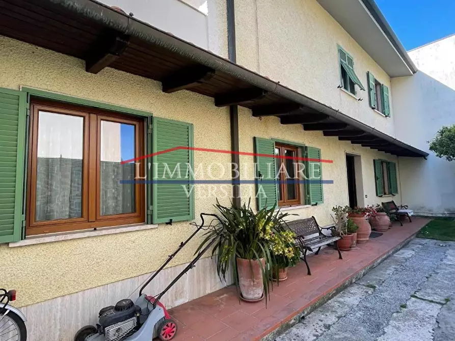 Immagine 6 di Casa indipendente in vendita  a Massa