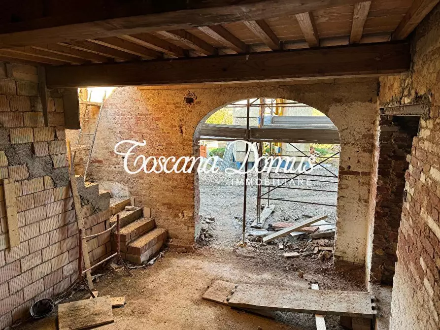 Immagine 10 di Porzione di casa in vendita  a Siena