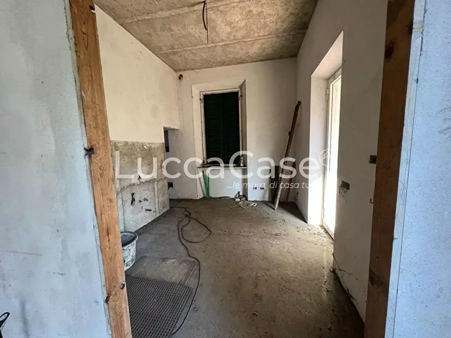 Immagine 7 di Villa in vendita  a Lucca