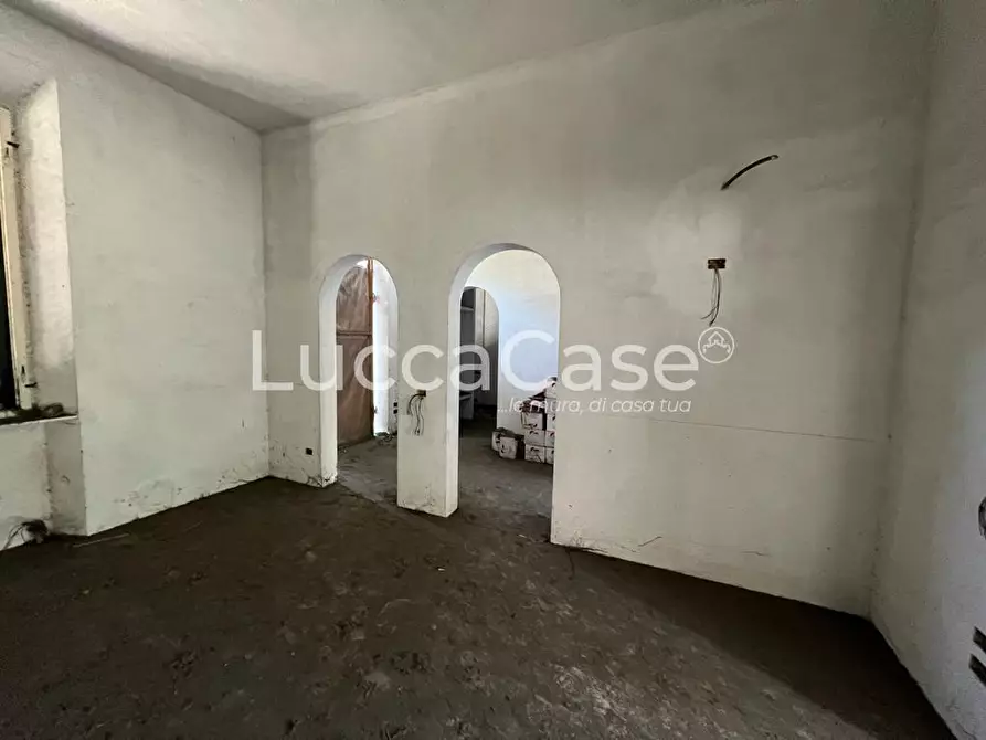 Immagine 12 di Villa in vendita  a Lucca