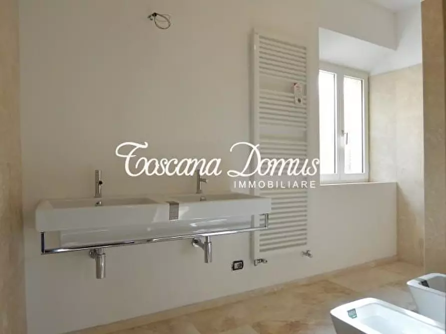 Immagine 7 di Mansarda in vendita  a Siena