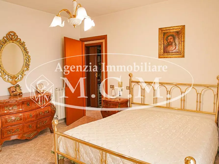 Immagine 17 di Appartamento in vendita  a Pontedera