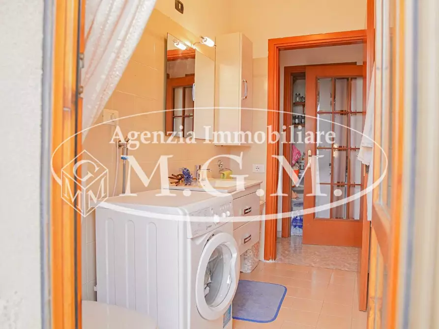 Immagine 26 di Appartamento in vendita  a Pontedera