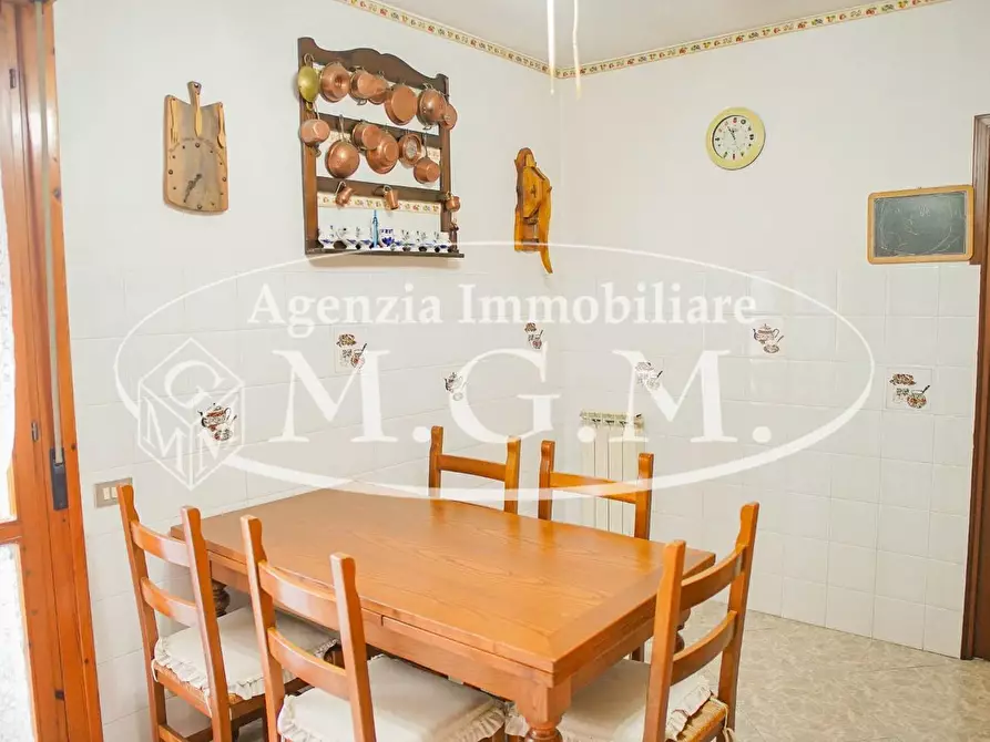 Immagine 12 di Appartamento in vendita  a Pontedera