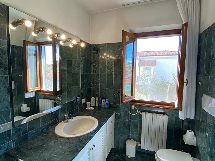 Immagine 3 di Casa bifamiliare in affitto  a Forte Dei Marmi