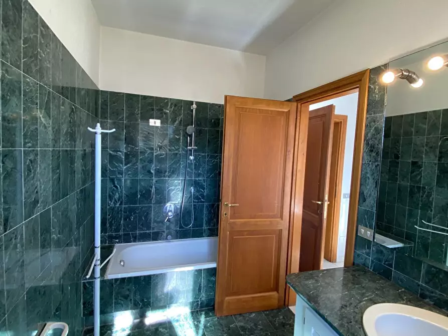 Immagine 4 di Casa bifamiliare in affitto  a Forte Dei Marmi