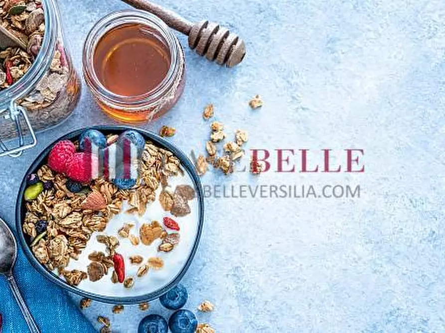 Immagine 3 di Attività commerciale in vendita  a Massa