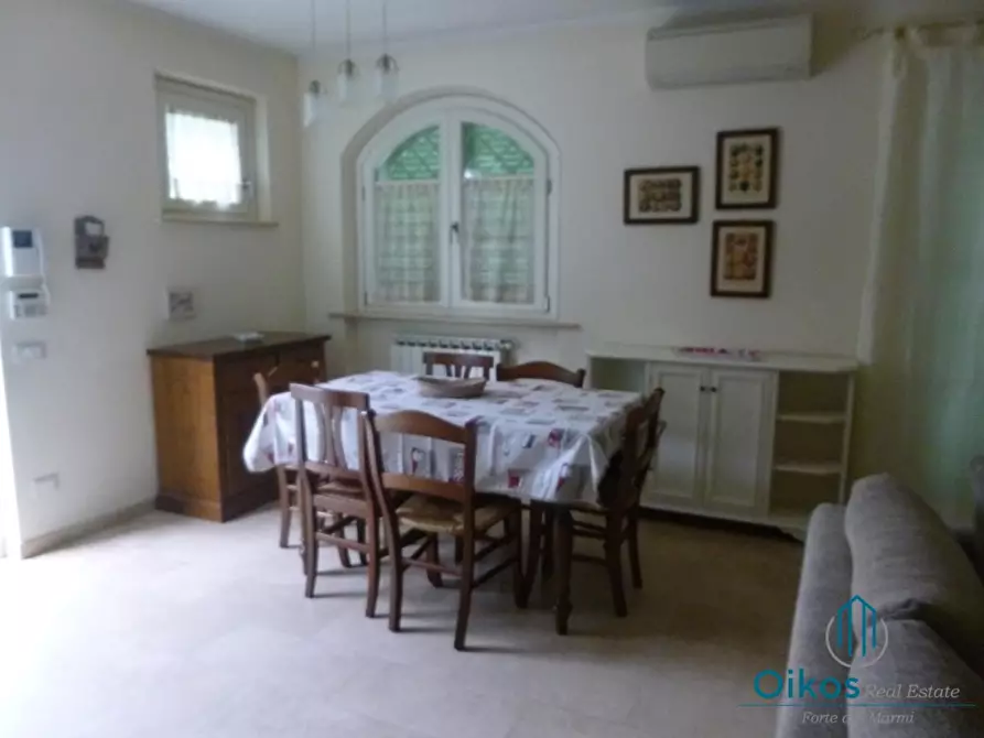 Immagine 4 di Casa bifamiliare in vendita  a Forte Dei Marmi