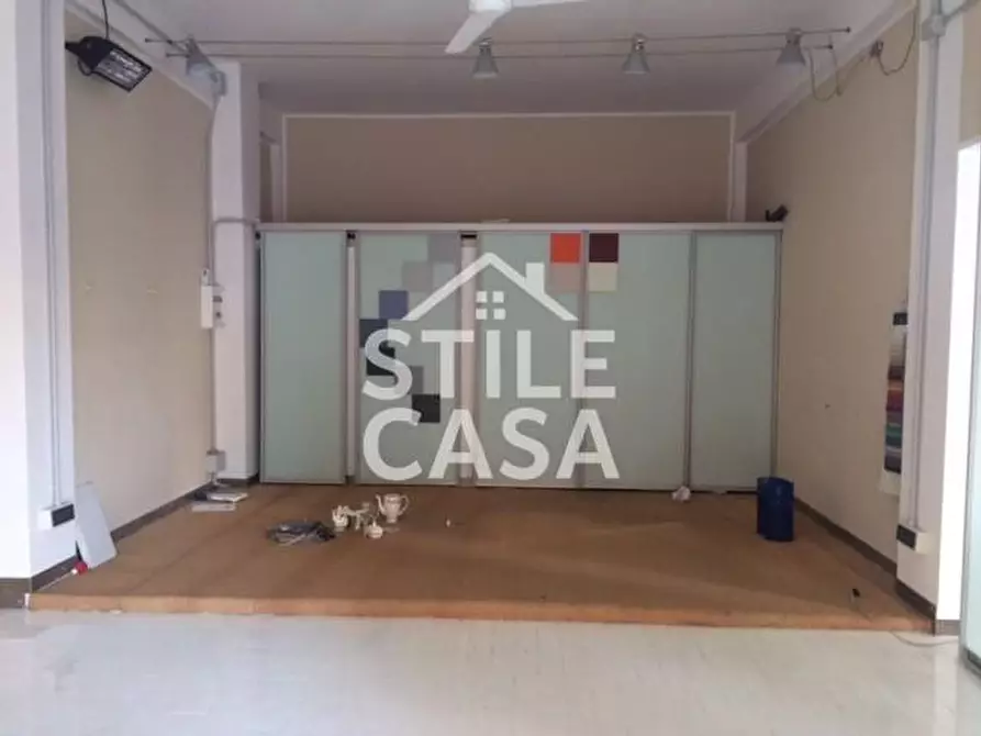 Immagine 2 di Locale commerciale in vendita  a Altopascio