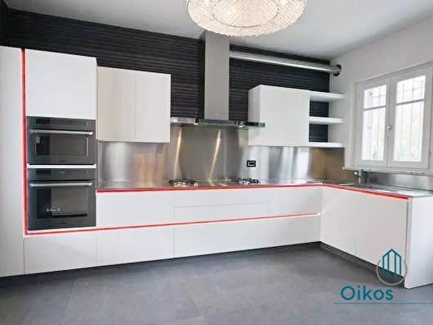 Immagine 10 di Villa in affitto  a Forte Dei Marmi