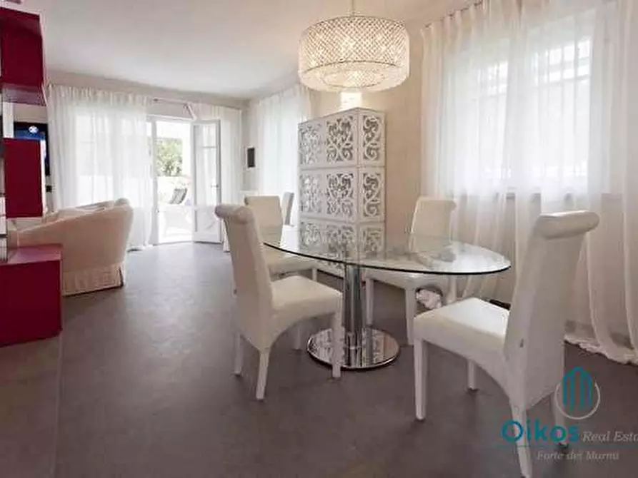 Immagine 9 di Villa in affitto  a Forte Dei Marmi