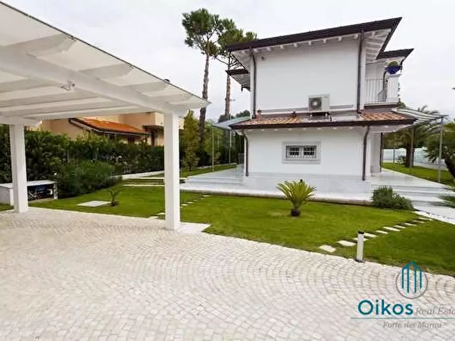 Immagine 4 di Villa in affitto  a Forte Dei Marmi