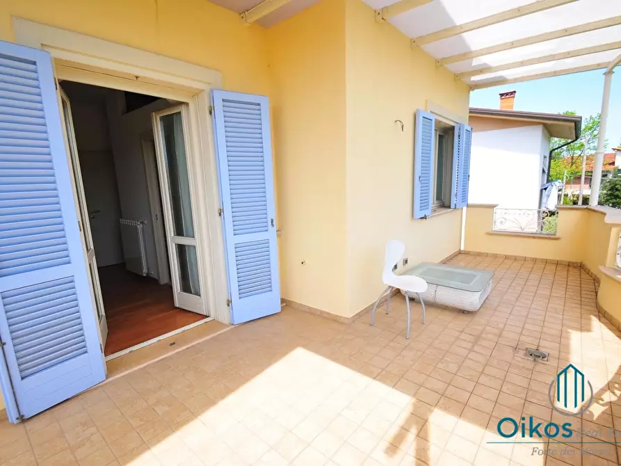 Immagine 38 di Villa in vendita  a Pietrasanta