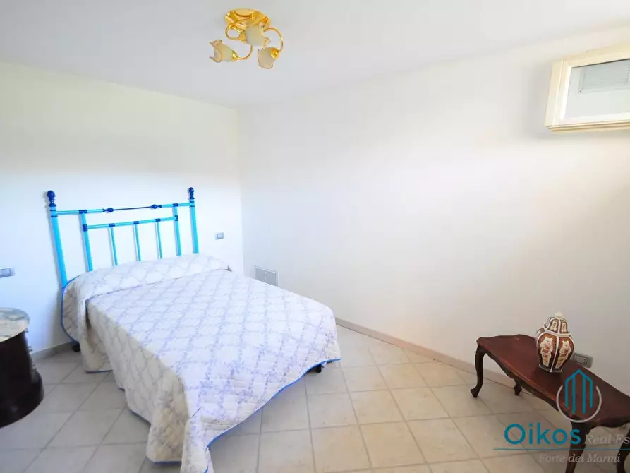 Immagine 25 di Villa in vendita  a Pietrasanta