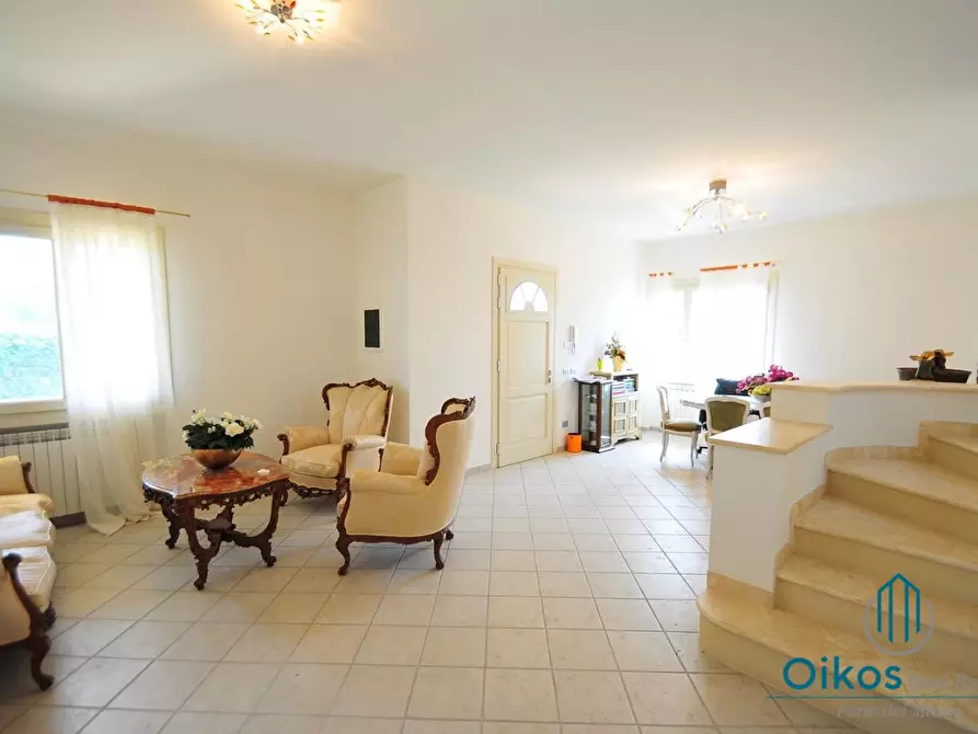 Immagine 17 di Villa in vendita  a Pietrasanta