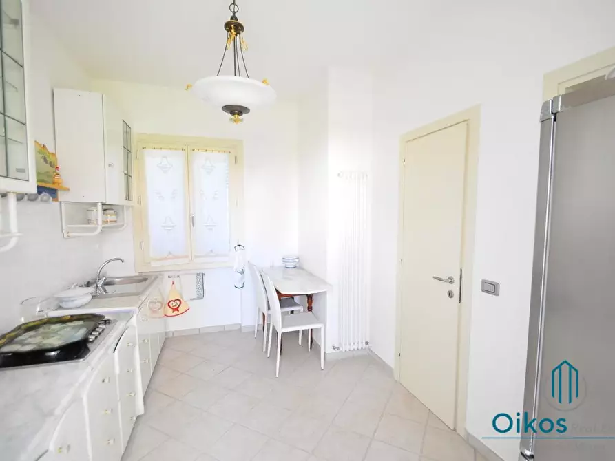 Immagine 18 di Villa in vendita  a Pietrasanta